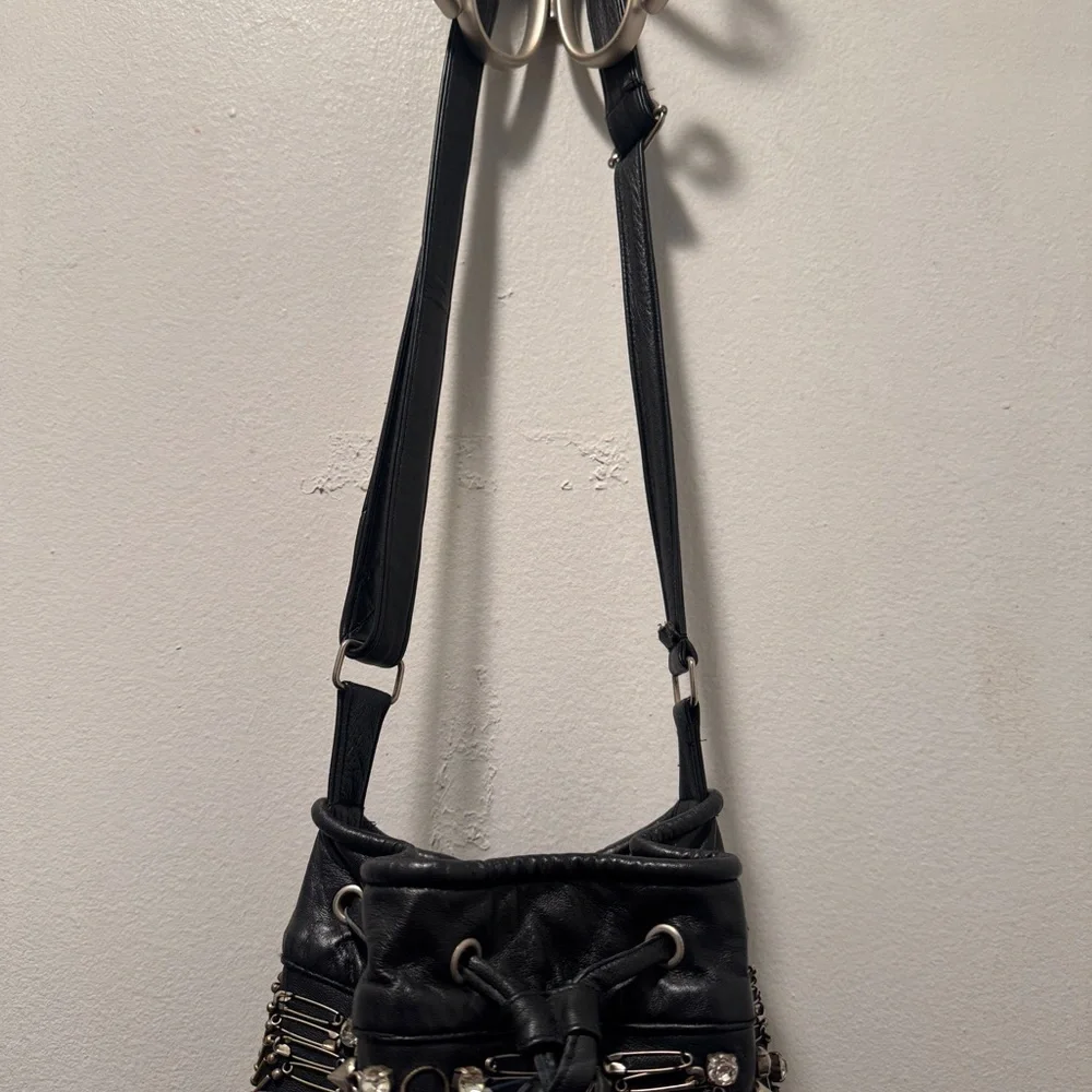 Nicole Miller Embellished Black leather bucket bag - Picture 4 of 8